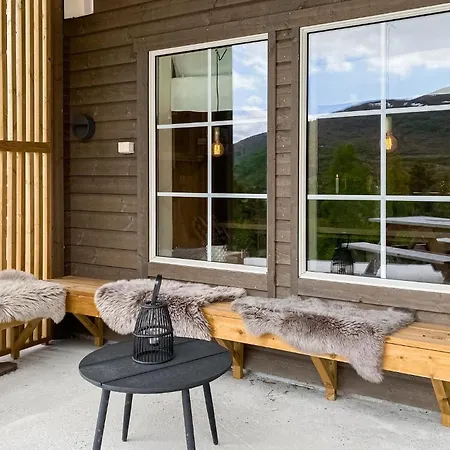 Vakantiehuis Amazing In With Wifi Nordfjordeid