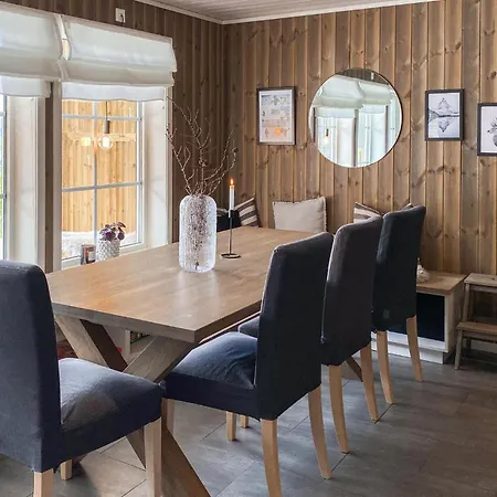 Vakantiehuis Amazing In With Wifi Nordfjordeid